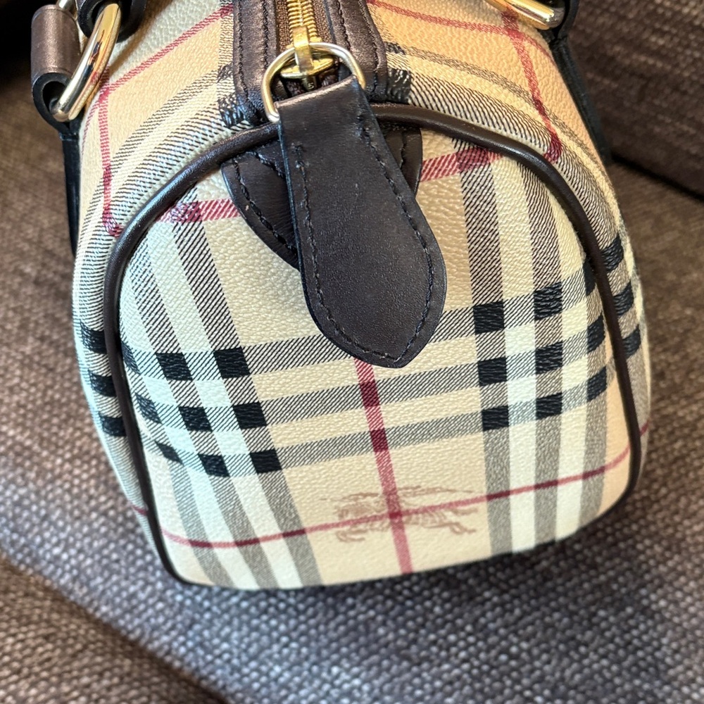 Authentic Burberry Haymarket Check Coated Canvas Northfield Bag/Boston Bag - Picture 5 of 13
